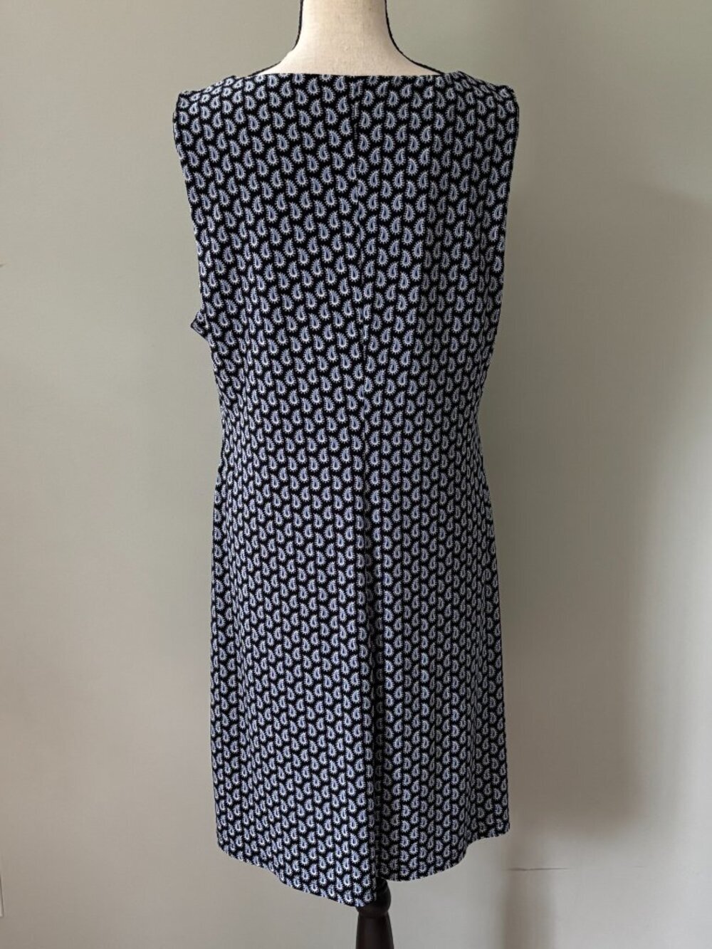 CLEARANCE Tommy Hilfiger Paisley Print Sleeveless Shift Dress Size 14 Like New - Picture 3 of 5